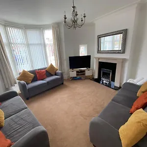 Holiday home Abode - Ansdell House